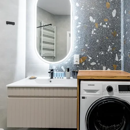 Korfantego Premium 44b By Bookinghost *